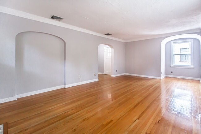 Building Photo - 7366 Pershing Ave