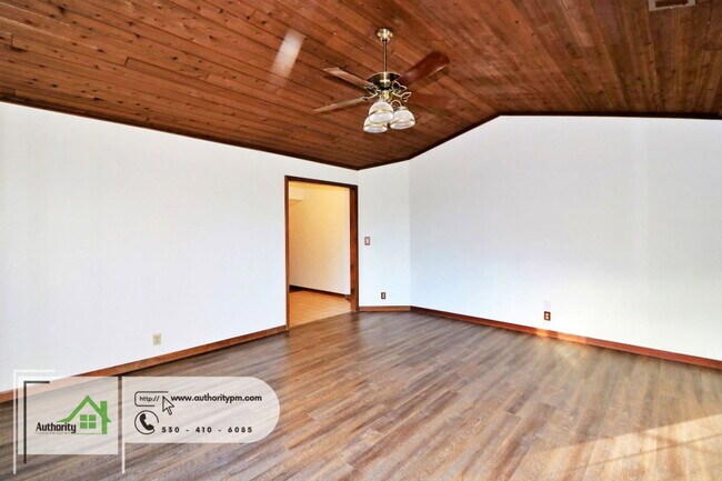 Building Photo - 15714 Middletown Park Dr