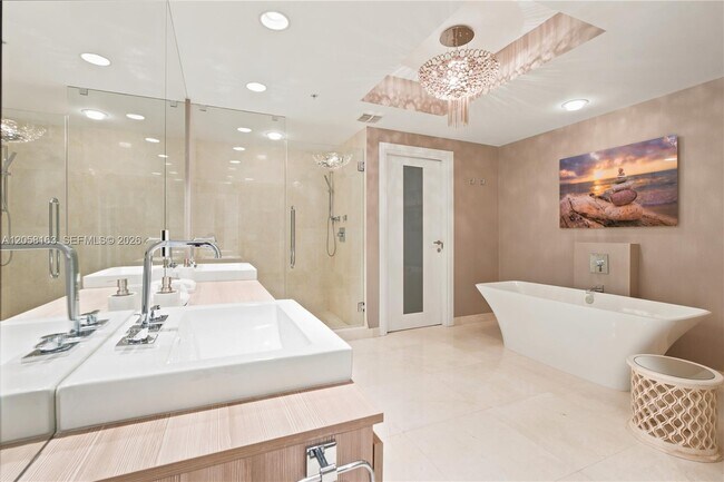 Building Photo - 17301 Biscayne Blvd