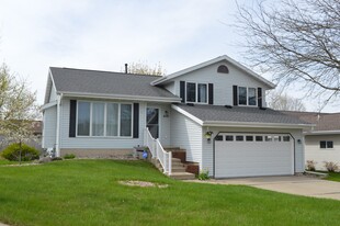 Building Photo - 6101 Roseberg Rd