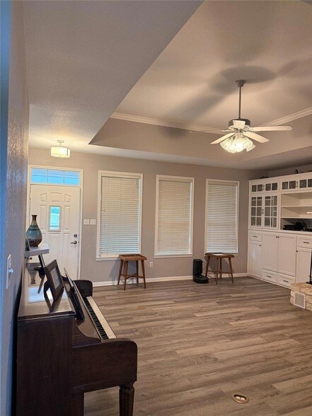 Building Photo - 5600 FM 1466