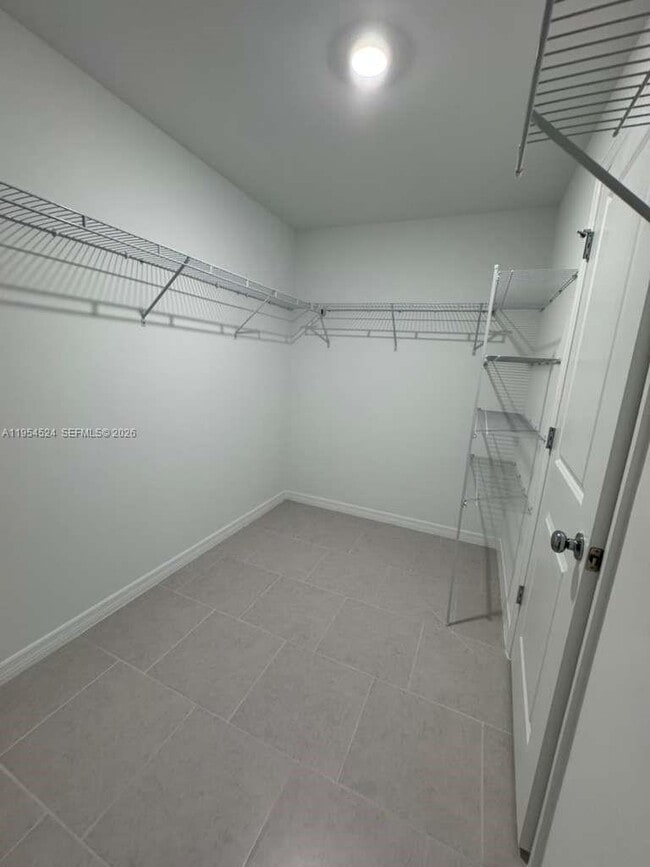 Building Photo - 17245 Cantu Ct