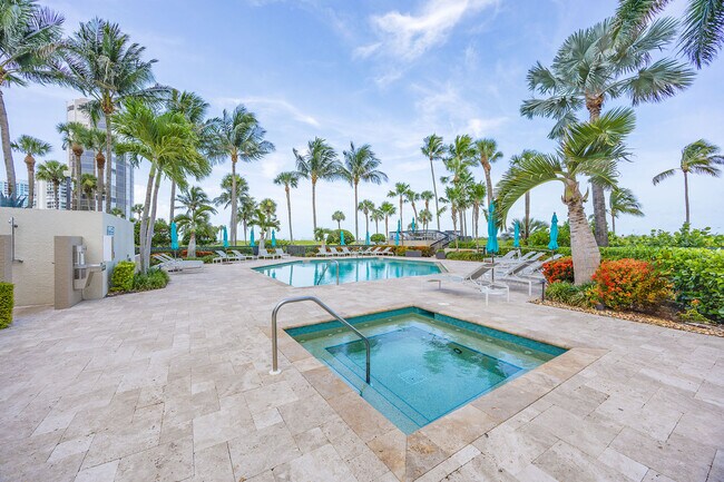 Building Photo - 4551 Gulf Shore Blvd N