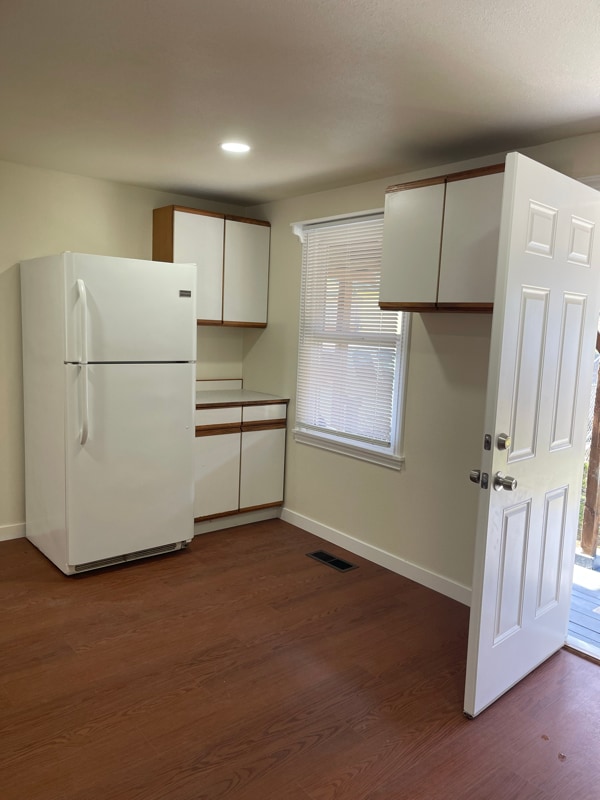 Building Photo - 13217 1st Ave S