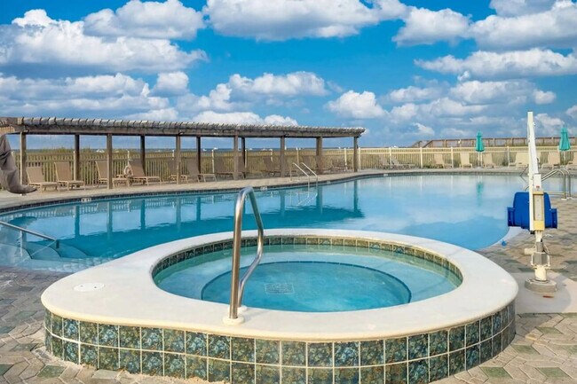 Building Photo - 500 Gulf Shore Dr