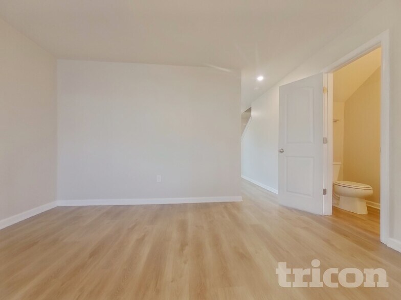 Building Photo - 133 Glendale Blvd