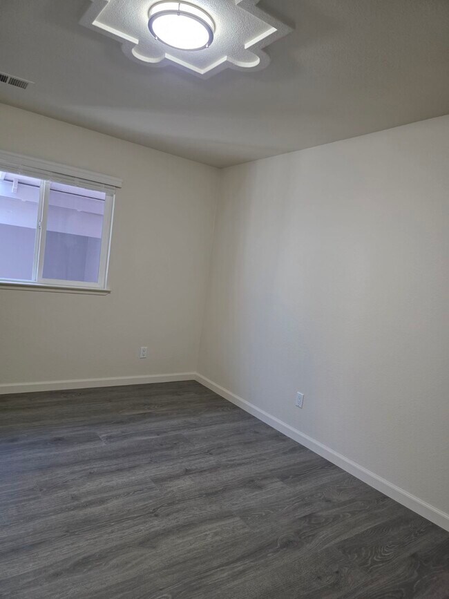 Building Photo - 4611 Harmony Pl