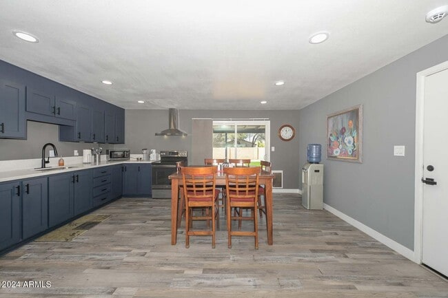 Building Photo - 13052 N 40th Pl