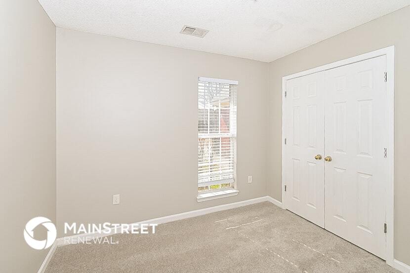 Building Photo - 1688 Sarah Ann Dr W
