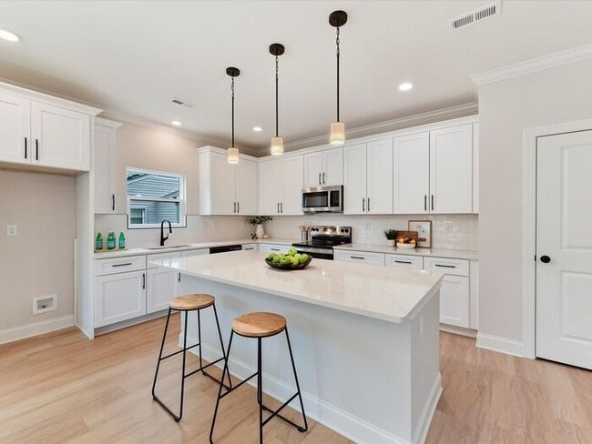 Building Photo - Brand New 4BD/2.5BA Home in Revolution Park!