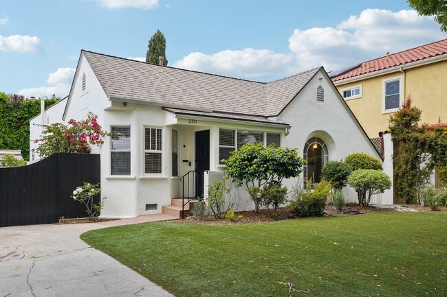 Primary Photo - 2351 Camden Ave