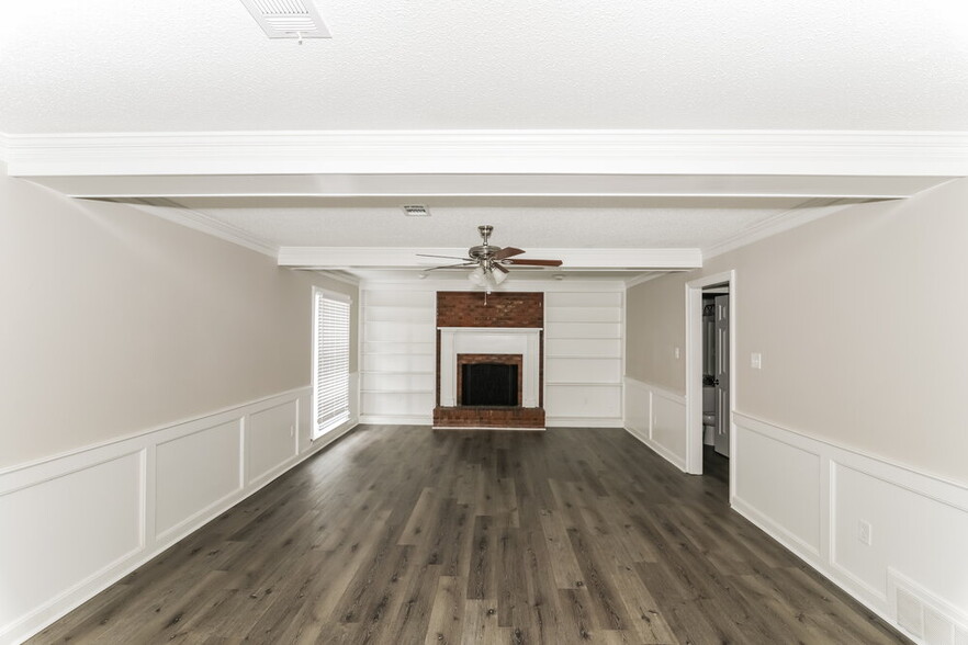 Building Photo - 4924 W Hedgewall Cir