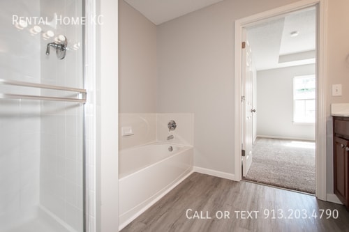 Building Photo - 7420 McCoy St