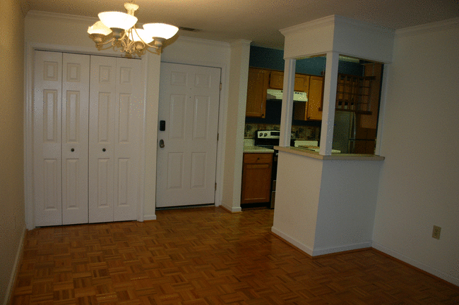 Kitchen Entry - 1108 Highland Bluff Dr SE