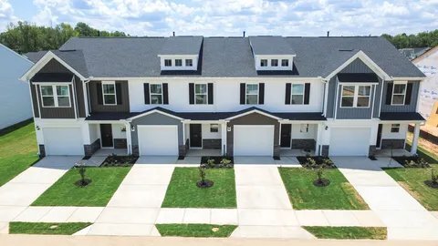 Building Photo - 118 McLauren Pl