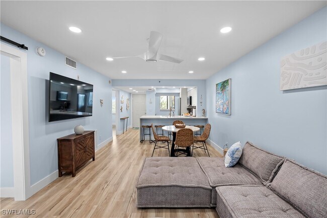Building Photo - 22652 Island Pines Way