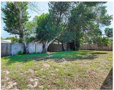 Building Photo - 4239 Ridgefield Ave