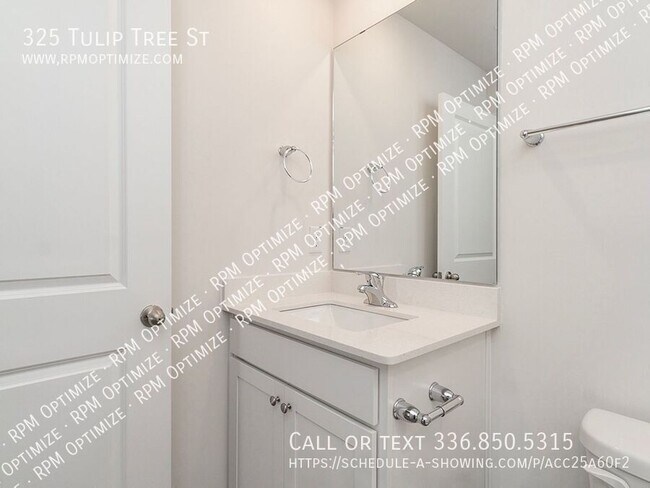 Building Photo - 325 Tulip tree St
