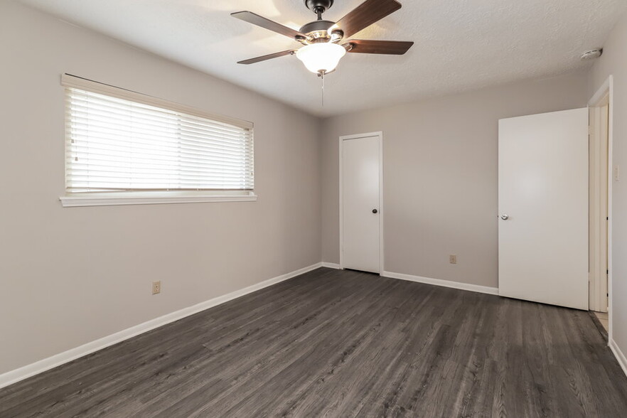 Building Photo - 13483 Castilian Dr