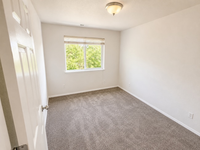 Building Photo - 17371 SW Biles Ln