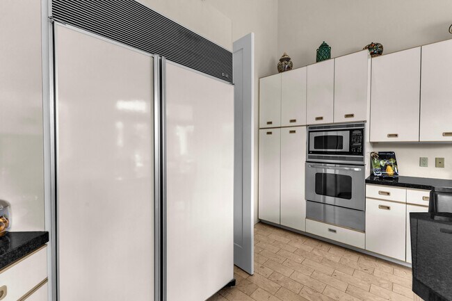 Building Photo - 75273 Spyglass Dr