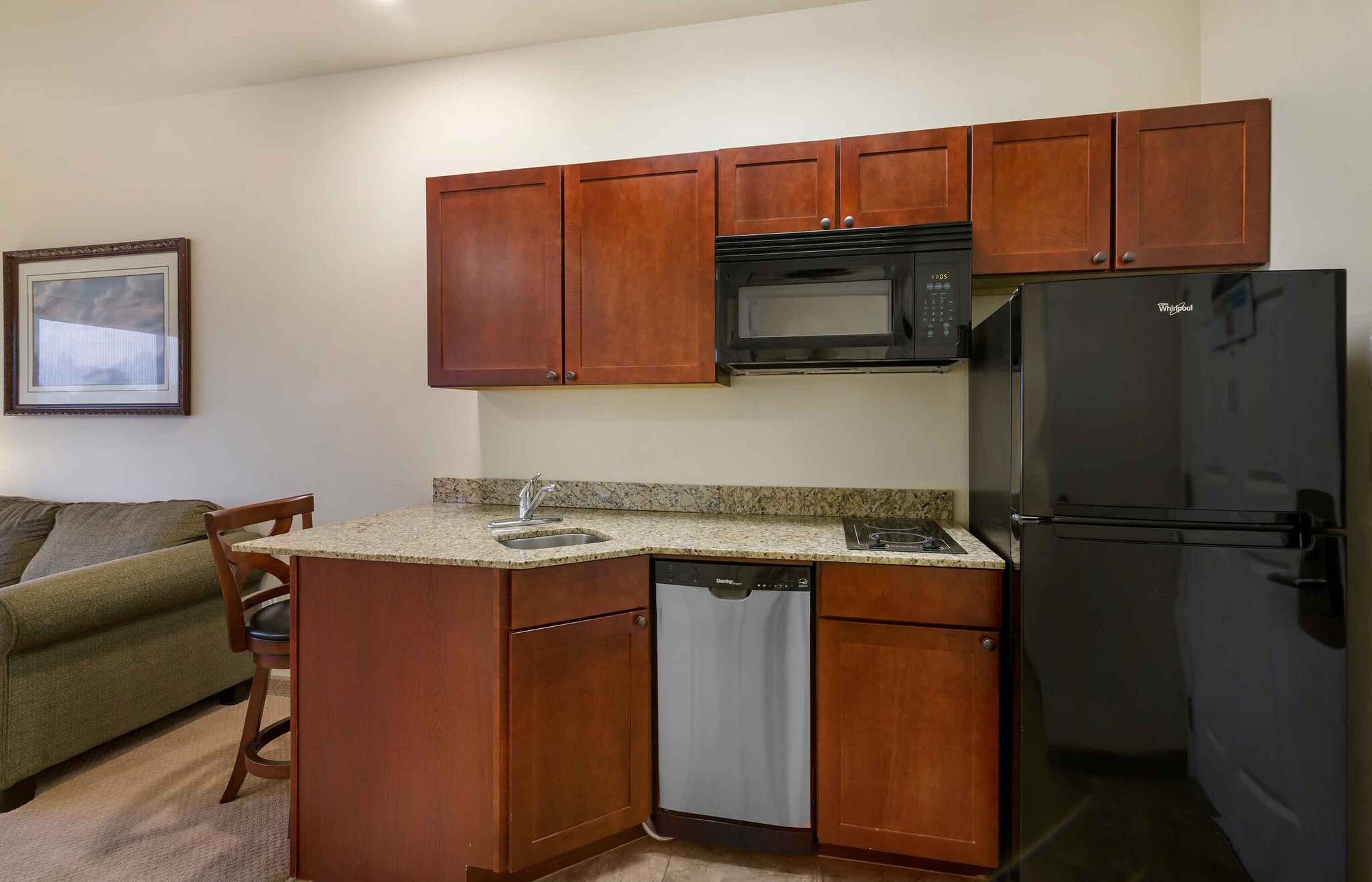 Building Photo - Furnished Studio-Minot