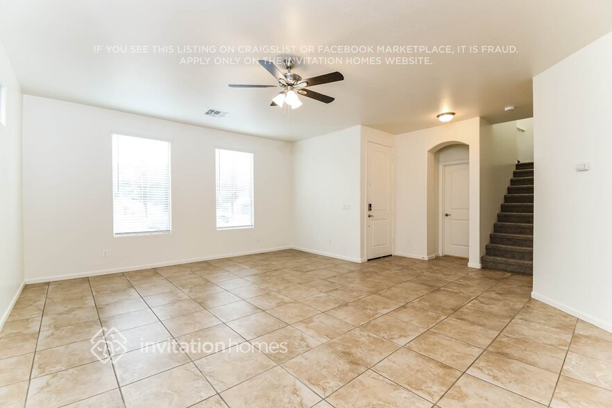 Building Photo - 1427 S Moccasin Trail