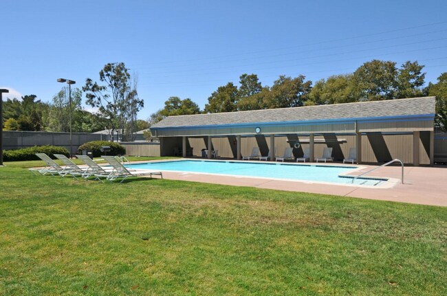 Building Photo - 800 Sea Spray Ln