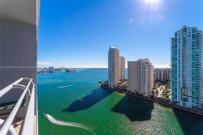 Primary Photo - 325 S Biscayne Blvd