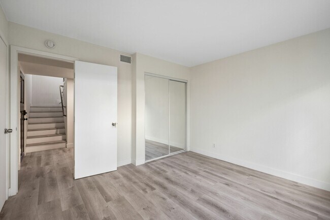 Building Photo - 845 2nd St