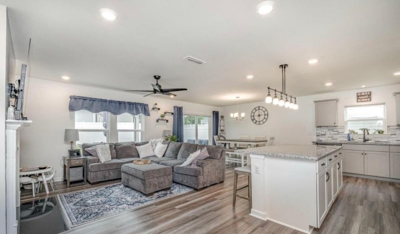 Building Photo - 2105 Feather Rock Dr