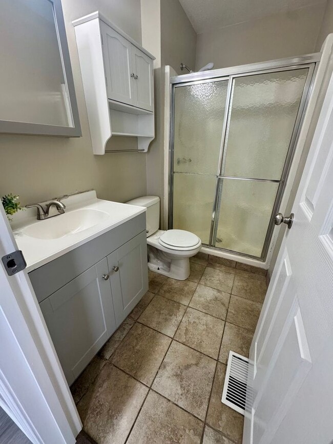 Building Photo - 3 Bedroom 2.5 Bath home in Troy, MO!