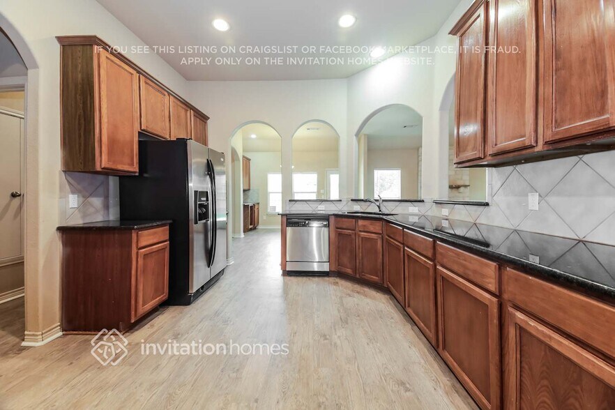 Building Photo - 1147 Clairemont Ln