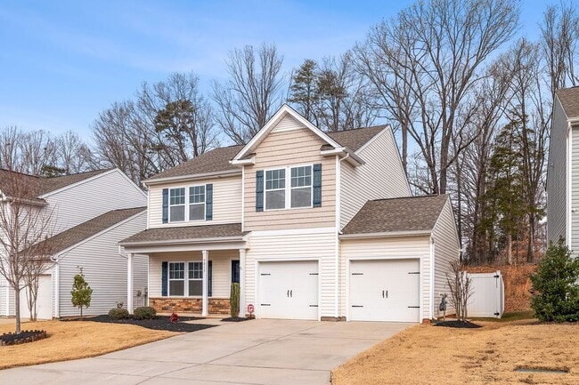 Building Photo - Newer Home in Reedy Fork, SS Appliance, Granite Counter-tops, Island, Office, Den, FP, Loft, Gara...