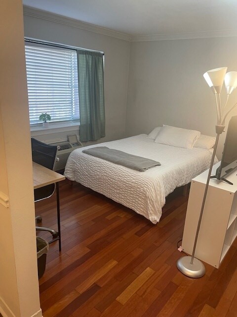 Building Photo - 820 B S Washington St