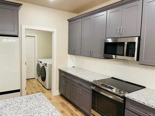 Building Photo - 102 Hackberry Ln