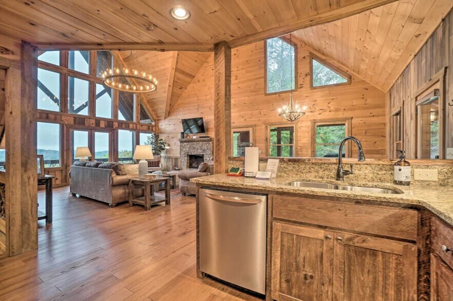 Building Photo - 40 Green Ridge Mountain