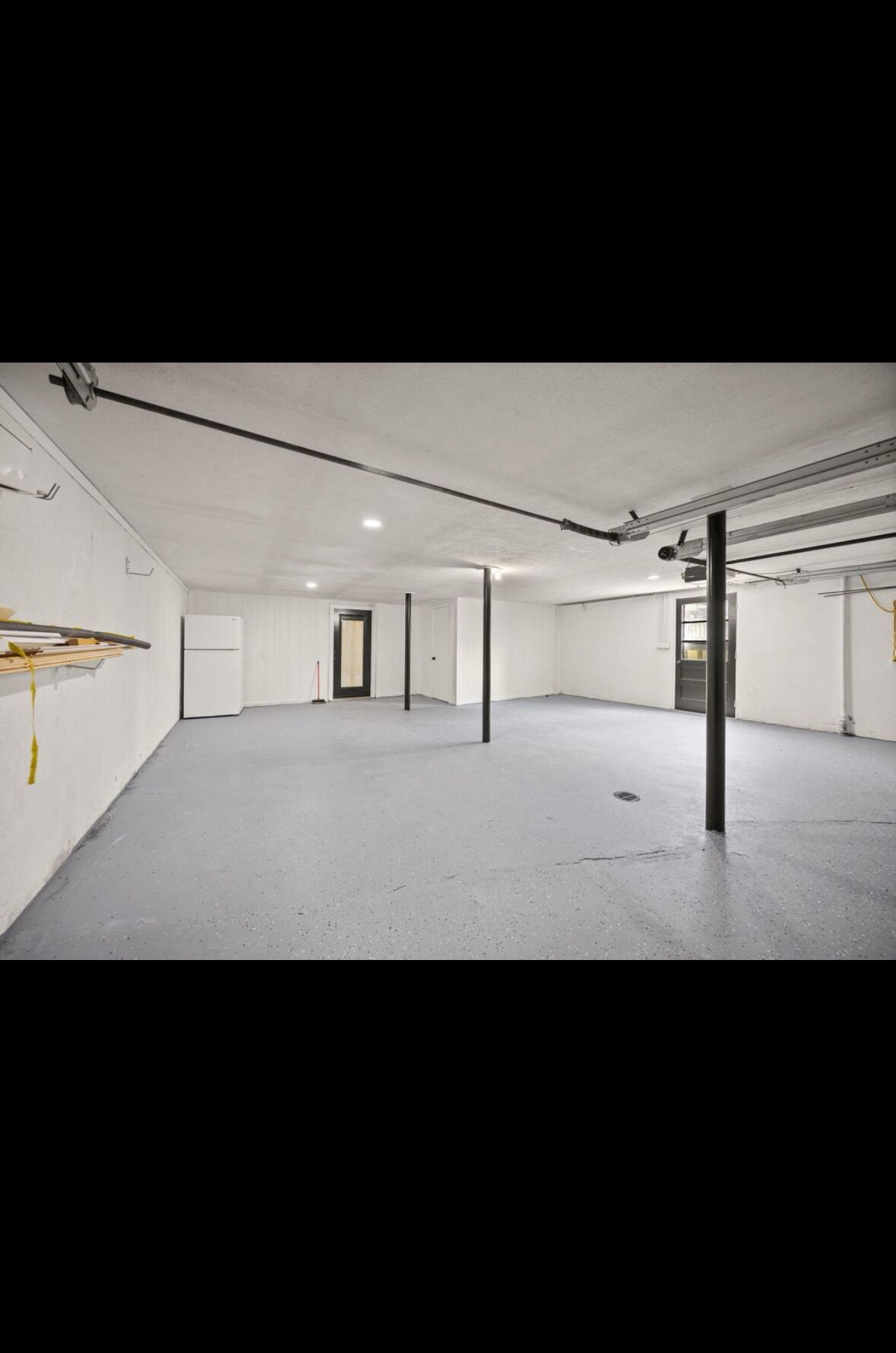 Building Photo - 100 N Brookhaven Dr