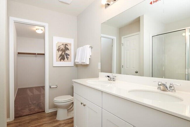 Building Photo - 457 Bedford Falls Ln