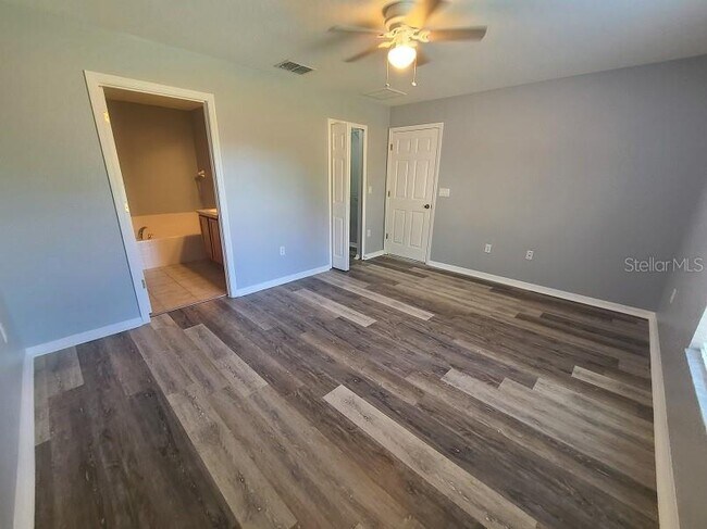 Building Photo - 6425 Grapewood Rd