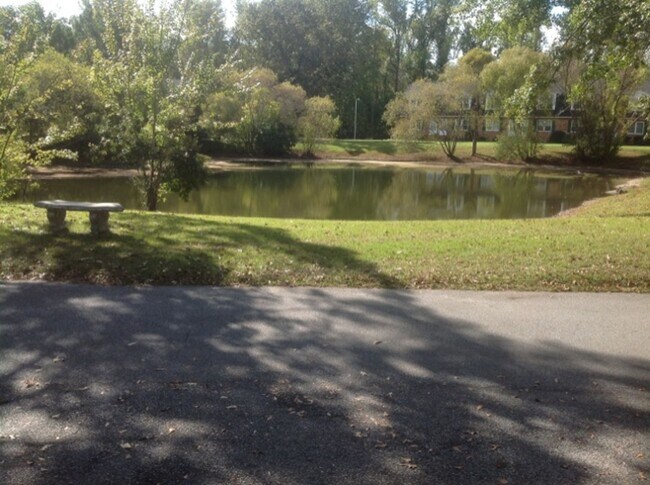 Building Photo - River Bend #13