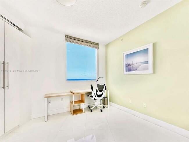 Building Photo - 6700 Indian Creek Dr