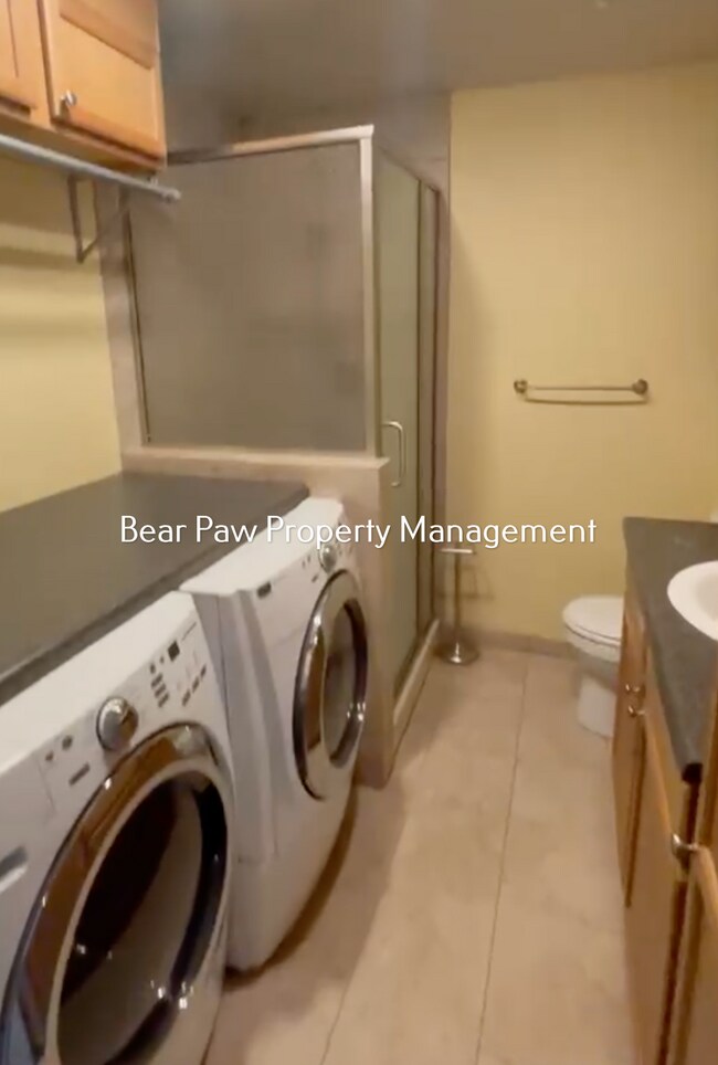 Building Photo - "Charming 4-Bed Townhouse in Golden, CO "