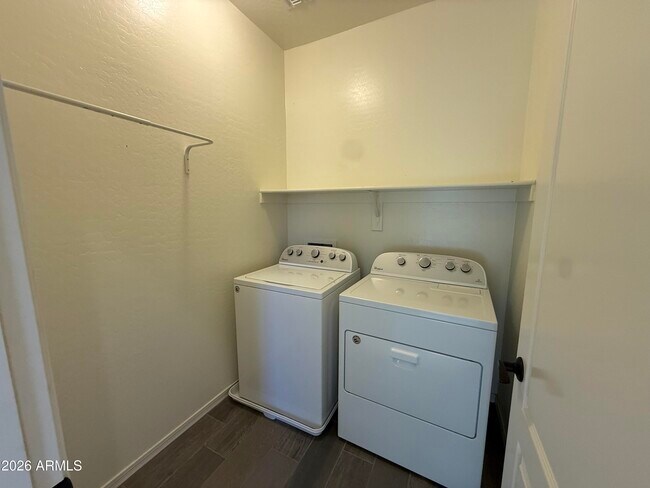 Building Photo - 4377 E Toledo St