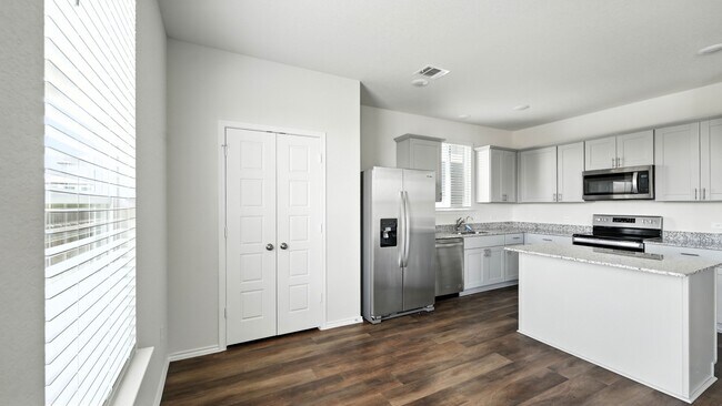 Building Photo - 158 Hazy Glade Dr