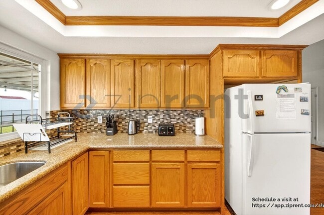 Building Photo - 1745 Buckeye St