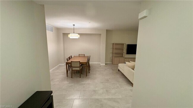 Building Photo - 5615 Newcastle Ct