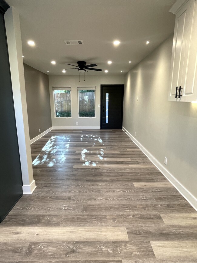 Living Room (dual pane windows, lots of natural light, recessed dimmable lighting) - 3211 W Alameda Ave