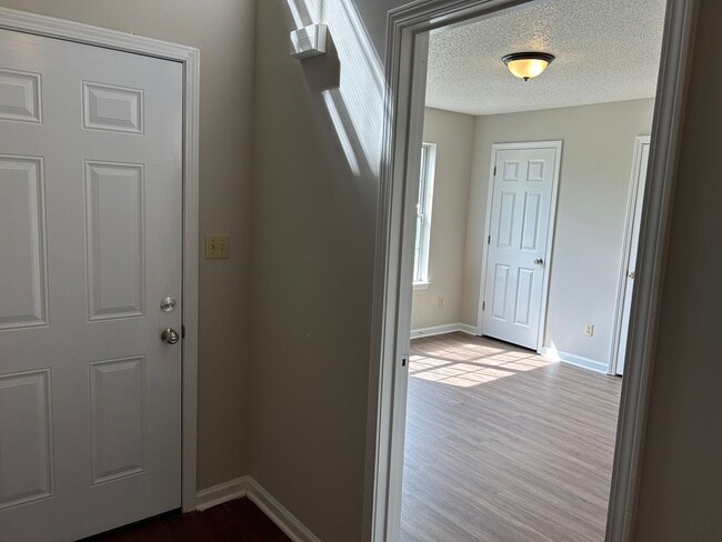 Building Photo - 7311 Madelyn Cove