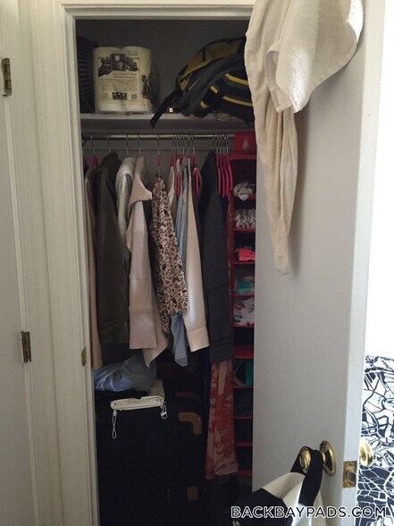 Building Photo - 405 Beacon St